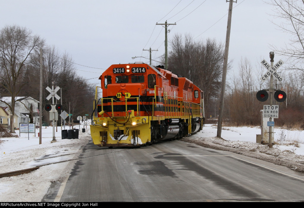 702 heads south with the 3414 & 3484 for power